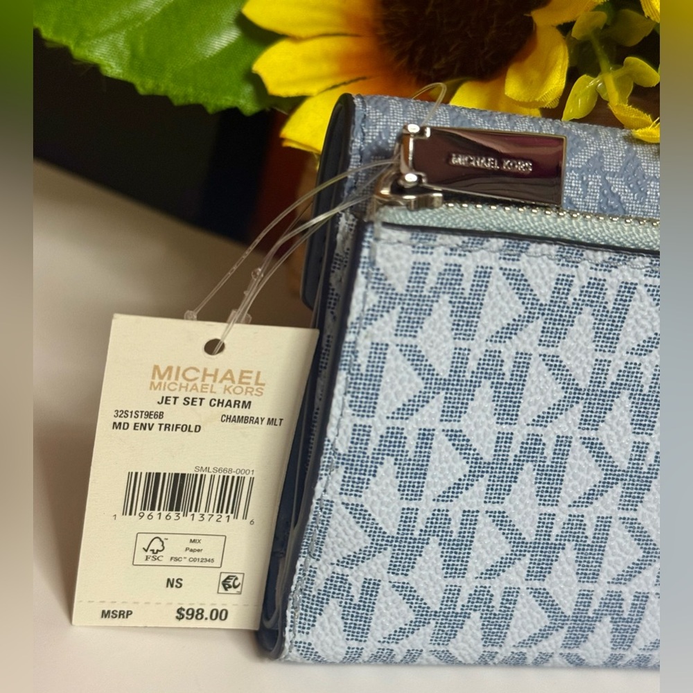 🆕MICHAEL KORS S Jet Set Light blue/Silver Charm MD Envelope Trifold Wallet - Picture 4 of 17
